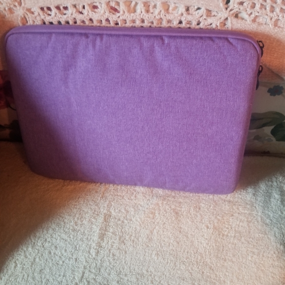 Case compatible with Macbook Air 13" - Picture 4 of 5